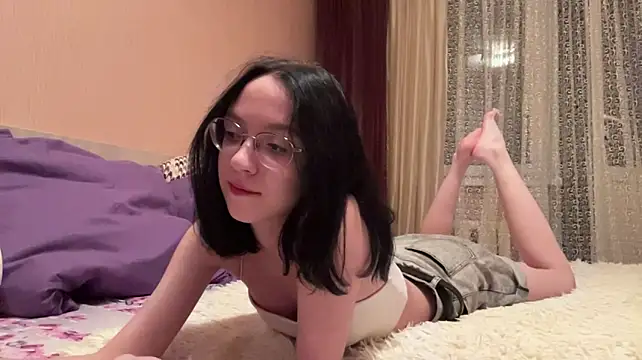 EvaRavelle stripchat live cam model