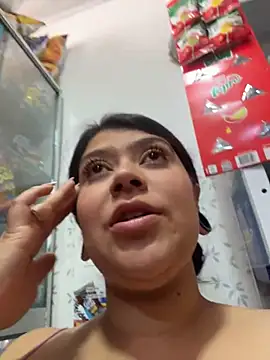 emilyjohanson stripchat live cam model