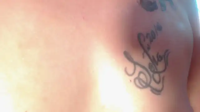vitoria23_ stripchat live cam model