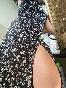 Florxxx9 stripchat live cam model