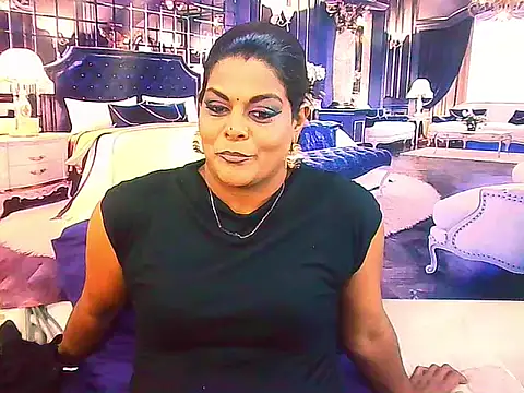 indianCherryPie stripchat live cam model