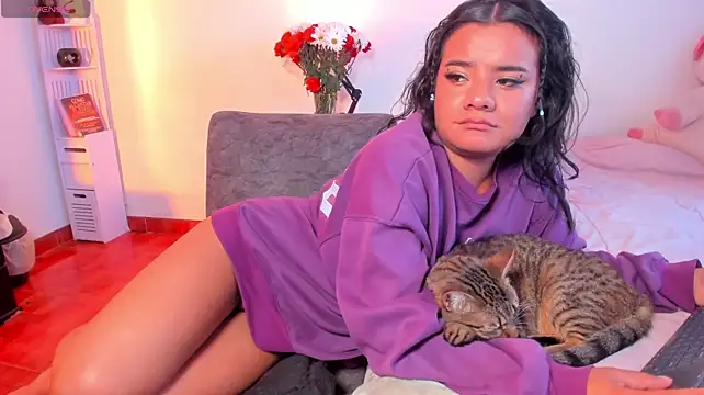 Shophie_thoopson stripchat live cam model