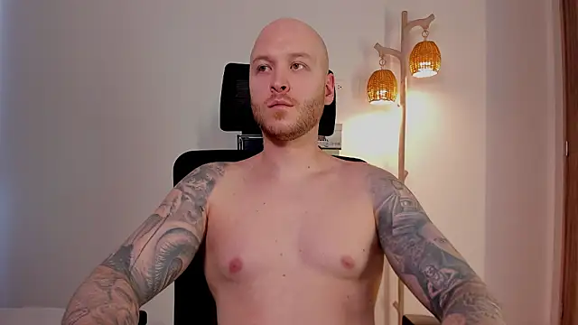 Adam_Meyer10 stripchat live cam model