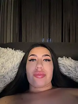 Andrestarr stripchat live cam model