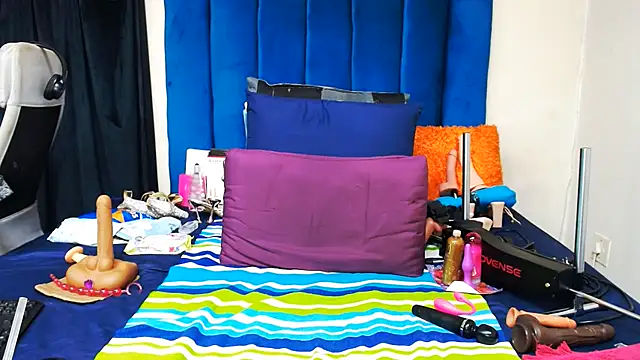 Freakyslut-39 stripchat live cam model