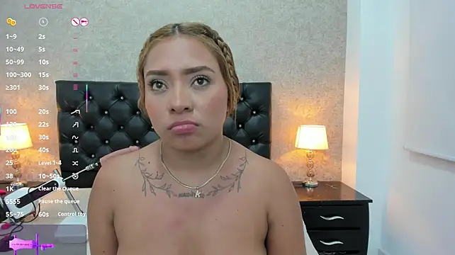 emili_lenus stripchat live cam model