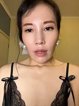 xiaotaotutu103 stripchat live cam model