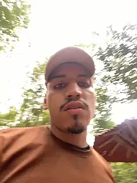 SkyTorres stripchat live cam model
