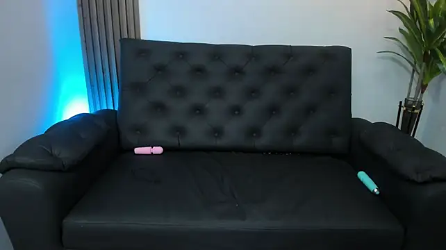 Queen_Curvy01 stripchat live cam model