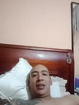 Cain180k stripchat live cam model