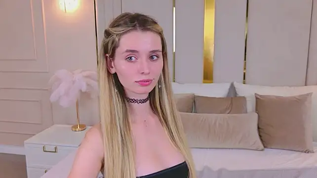 MarybethSnow stripchat live cam model