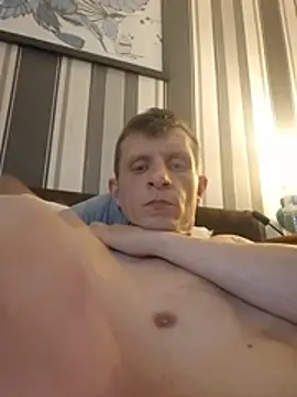 BigDmasked stripchat live cam model