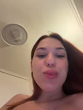 MollyXoXo stripchat live cam model