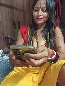 Little-Roshni stripchat live cam model