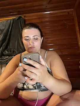 AureTease stripchat live cam model
