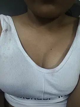 Virgin_girl_099 stripchat live cam model