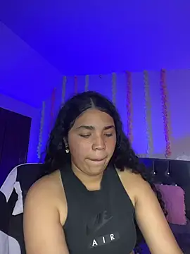 Nanis_ec stripchat live cam model