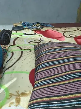 tamilkaviya143 stripchat live cam model