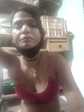 Hotriyababy stripchat live cam model