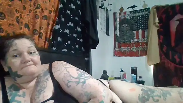 ThorsonFreja stripchat live cam model
