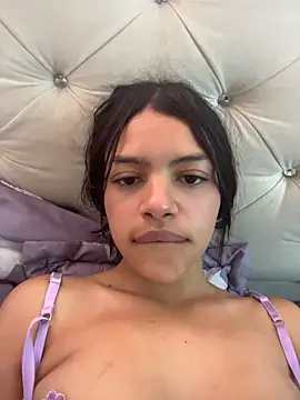 Megan_Hillss_ stripchat live cam model