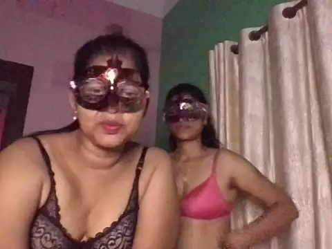 Kavya17 stripchat live cam model