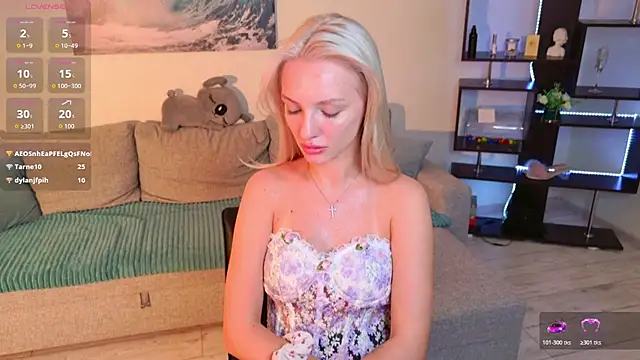 AleksaBlonde stripchat live cam model