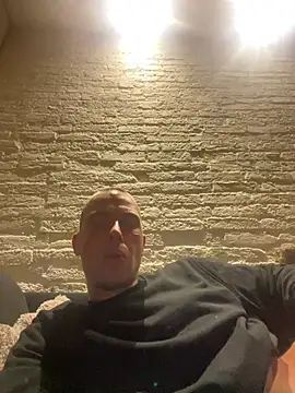 Rotteei1 stripchat live cam model
