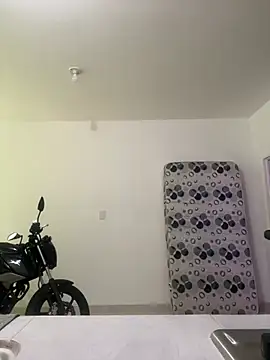 Imvale_evanz stripchat live cam model