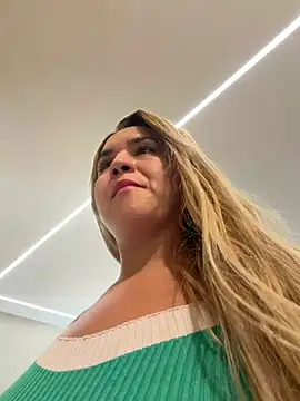 violet-grey stripchat live cam model