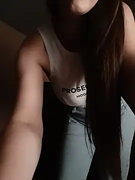 LunaCrystall stripchat live cam model