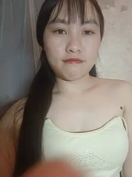 Cherry-squirtt stripchat live cam model