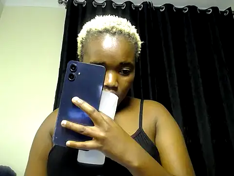 midnight_snac stripchat live cam model