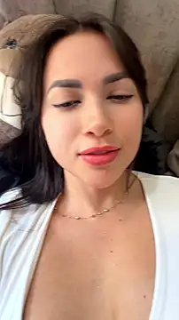 HannaBeckett stripchat live cam model