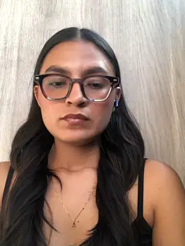 Gia_Mazzon stripchat live cam model