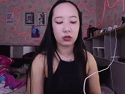 Japabaixinha stripchat live cam model