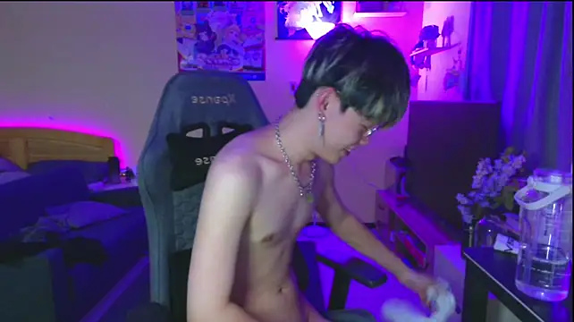 Hitoshi1210 stripchat live cam model