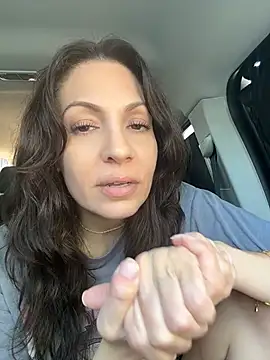 BeautifulMesss stripchat live cam model