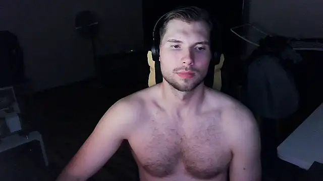 Ironman220 stripchat live cam model