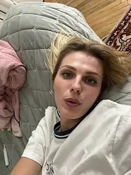 My_Hotgirl stripchat live cam model