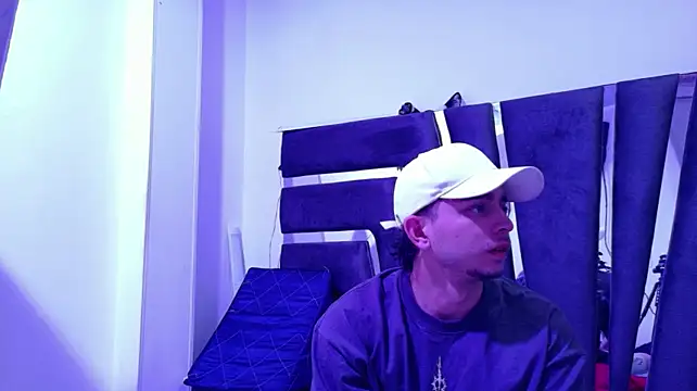 AliceandMax stripchat live cam model
