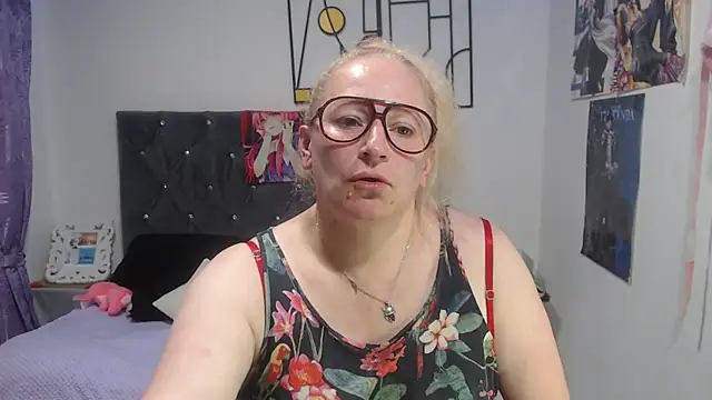 emperabigbootybigass stripchat live cam model