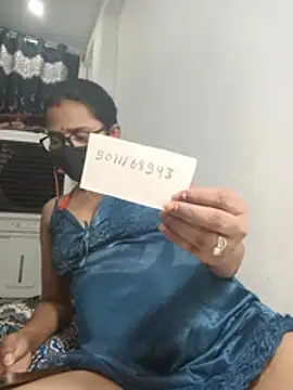 runi31 stripchat live cam model