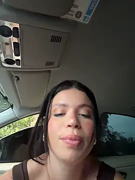 Rafaellaz stripchat live cam model