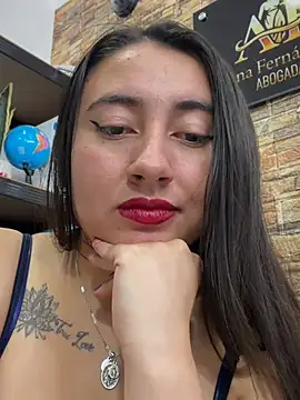 _Sarah-Office1 stripchat live cam model