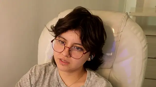 Nathaly_ds stripchat live cam model