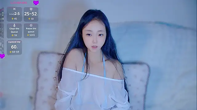 hyp0crite stripchat live cam model