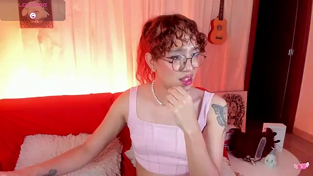 AdelineEsposito stripchat live cam model