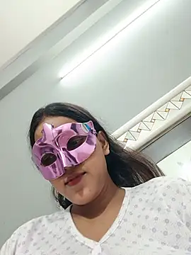 Shivani_hotty stripchat live cam model