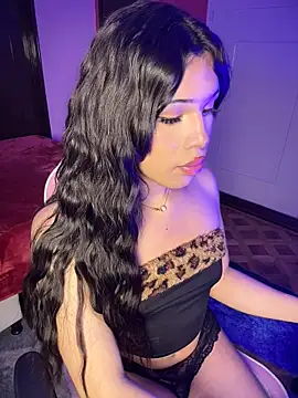 DollCamila stripchat live cam model
